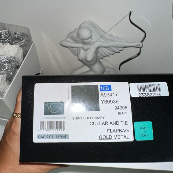 Chanel Collar and Tie Flap Bag Chevron Sheepskin Mini Gold Metal Black Handbag - Picture 14 of 16